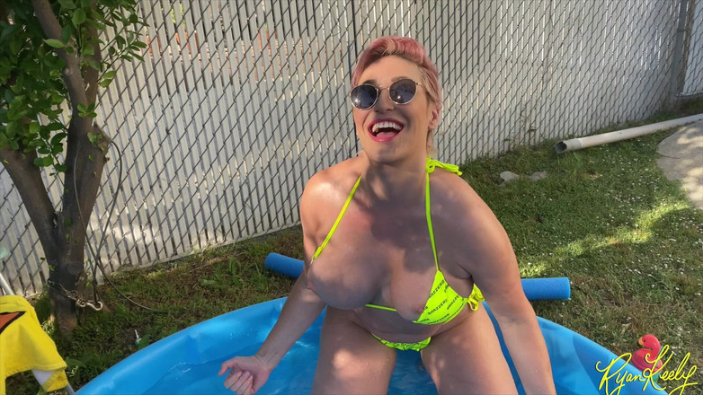 RyanKeely: ビッグティ・ミルフプールタイム - ライアン・キーリー