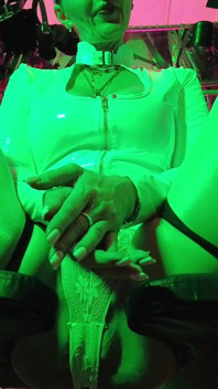 Dominatrix Eva 라텍스 솔로 안면승마 펨돔 팬티 큰 엉덩이 MILF BDSM 페티쉬 핫힐 셀카 화이트 Pvc 드레스