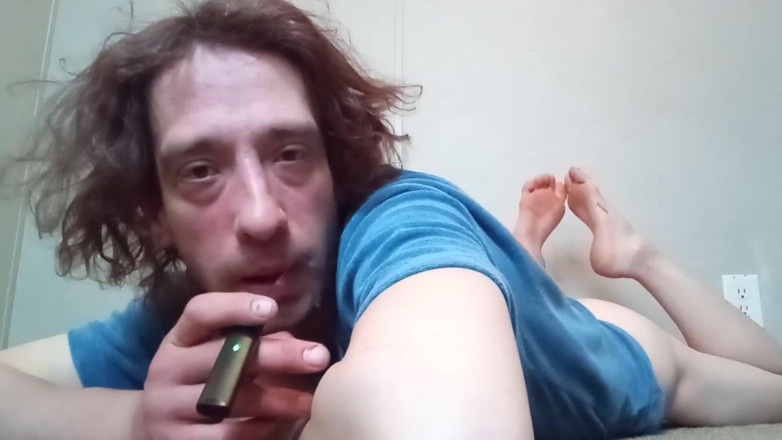 LilTaste: Vapen fetisj fanclub video van de maand
