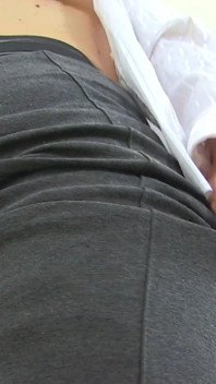 Orta yaşlı seksi kadın Annabelle soyunmasını ve mastürbasyonunu izlemeni daha çok seviyor