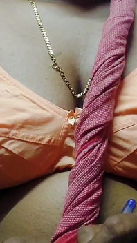 Het sex Min frus styvmor Mohini - hårdhänt sex