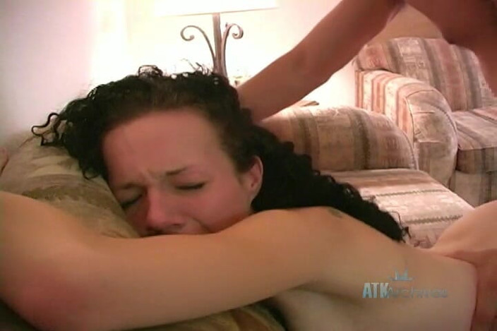 ATK Fans (Lesbians): Terrill and Her Lucky Friend Get Crazy on the Couch
