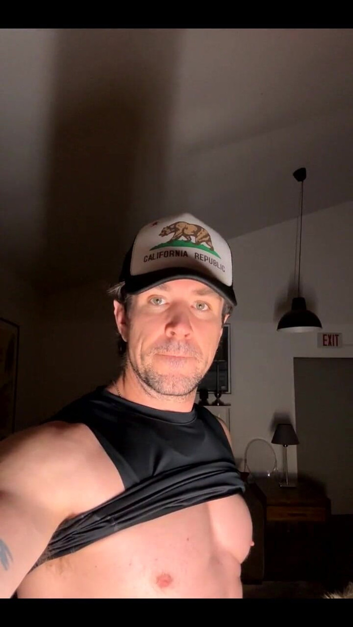 Trenton Ducati: Solo mostrando mis músculos duros
