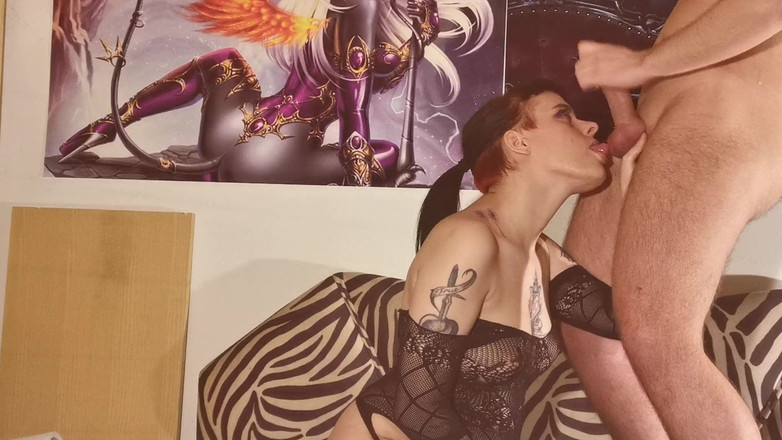 Beth Kinky: Pregnant teen slut craving for big cumshot in her mouth...