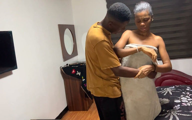 Bangcum3: Bu çok switpussy bir kız ilk kez büyük yarak sikiyor