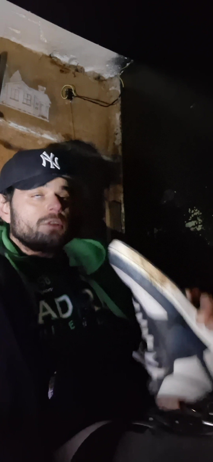 jerkofflover: Мой мегапотрясающий оргазм в моих туфлях Nike