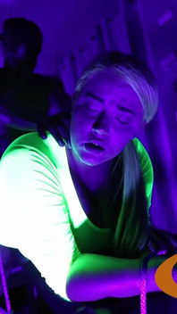 Semaj Media Natalia suger &knullar under blacklight !!