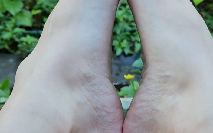Mashayang: Video natural mostrando los pies