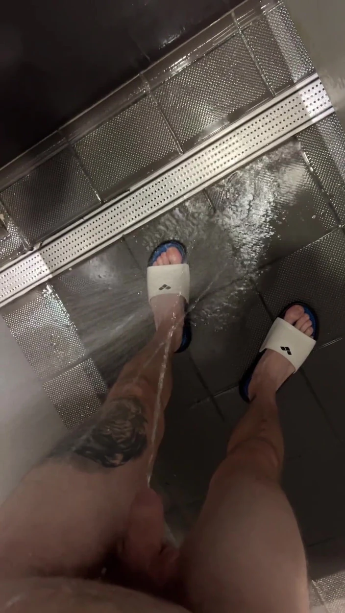 Dirty Dog: Pissing on Shower Gym. Big White Cock Pissing on Locker...