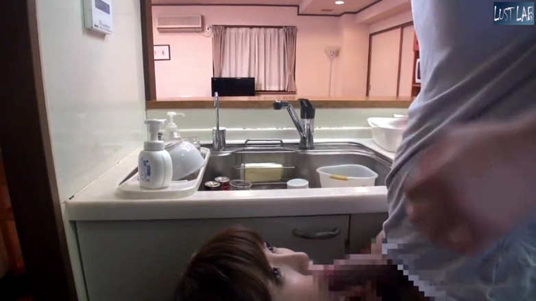 Lust lab: Careless Glimpse - Noticing His Reaction, She Quietly Lets the Moment...