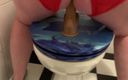 Slave whore Kreis Kleve: Slaaf berijdt dildo in het toilet