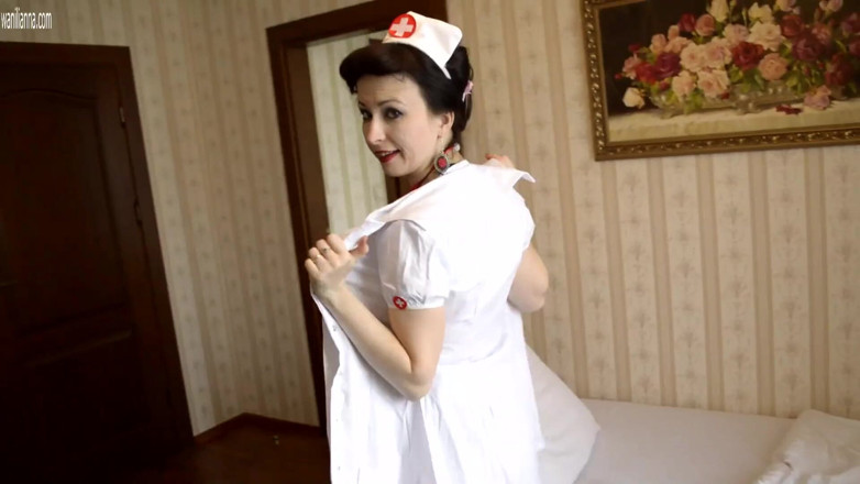 Wanilianna: 毛深いナイロン看護師のクライマックス パート2。