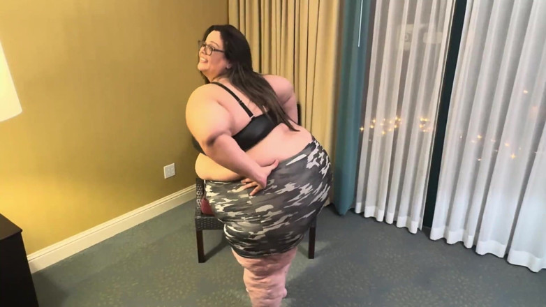 Plump Paradise: Baculatá rajská: Hotelové šaty N Squeeze 2