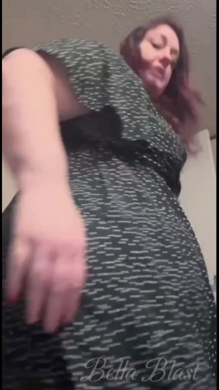 BellaBlast: Jiggling Belly Shakes and Bubbly Fart Blasts by Bella Blast