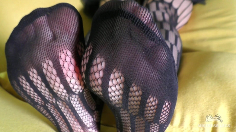 Mistress Legs: Mainan seks menggerayangi bodysuit jaring hitam