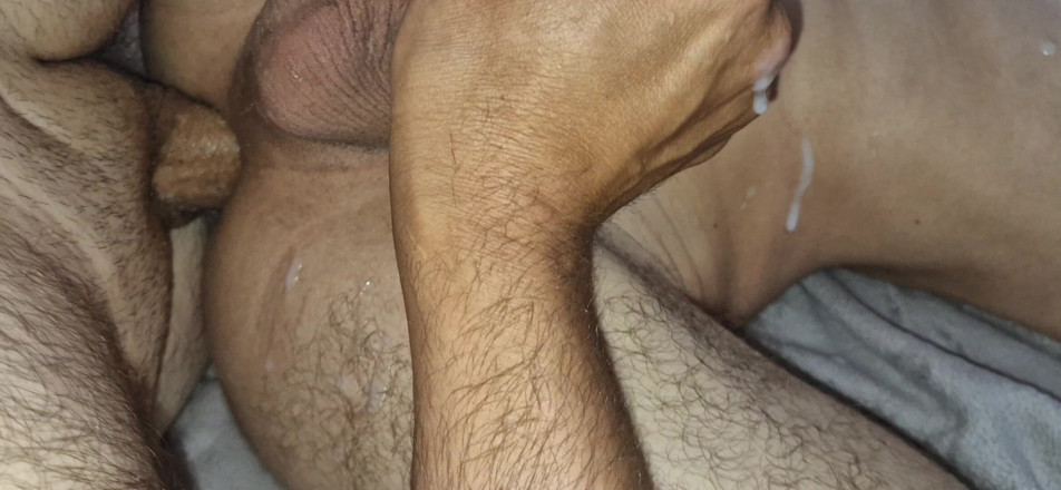 Dinar: A Sissy Femboy Squirting with a Guy with a Big...