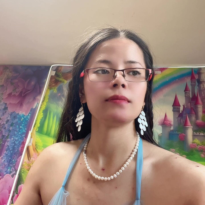 sweethanajapanese: Standing Shave Pussy Look Cute One