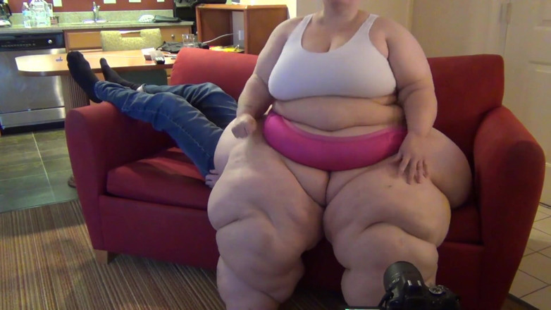 Full Weight Productions: Bobbi Jo smashes him into the sofa