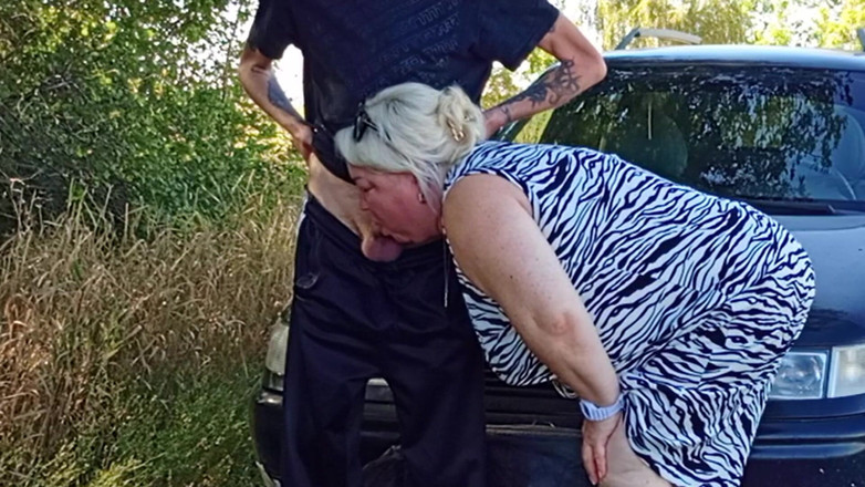 Zona901: Chcaní v přírodě ošukal macechu do pusy a naplnil ji...