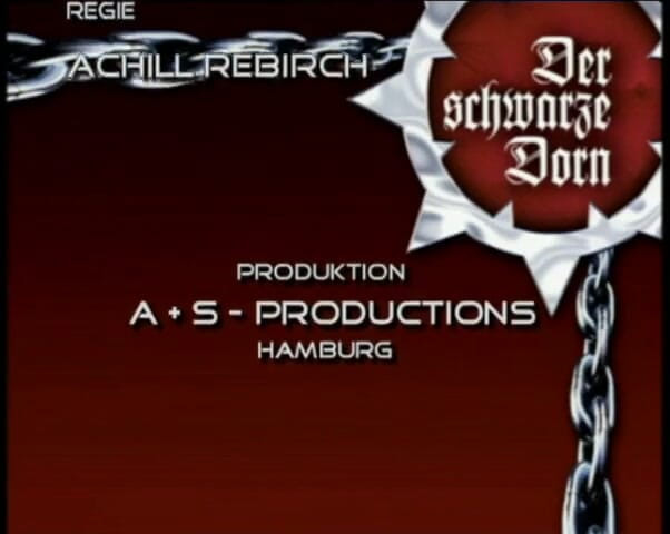 Absolute BDSM films - The original: Blonďatá dívka ponižující klečící řetěz