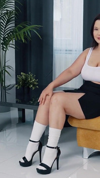 Alice la jeune BBW au corps naturel incroyable