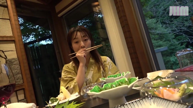 Japanese Hentai Matings: Resort escape con Kanoka, una mujer casada de 42 años - 2