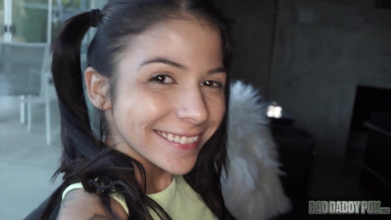BadStepFamilyPov: Sadie pop 1, gadis remaja imut dan mungil suka banget sama...