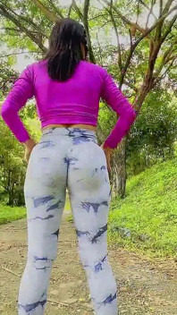 23 yaşındaki Kolombiyalı model, kişisel antrenörüyle sert anal seks yapıyor - Jenifer Play