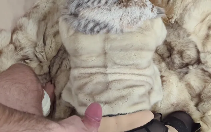 Ruda Cat: Do You Wanna Cover All Over Your Fur Coat with...