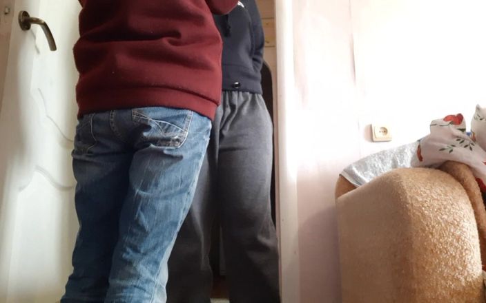Lesbian-illusion: Iubita mea mi-a mulțumit pentru iPhone lingându-mi pizda, cu Talking