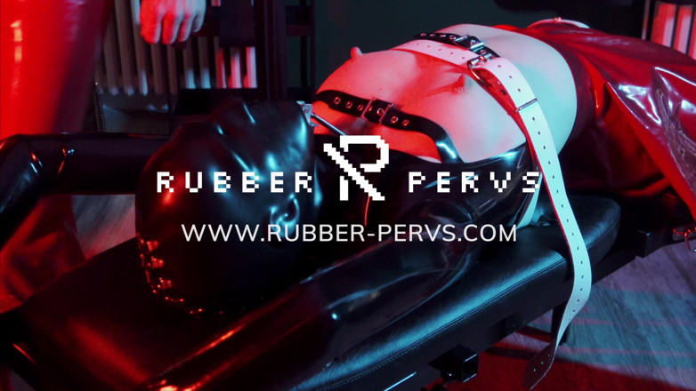 Rubber pervs: Pancutan mani sebelum awak kehabisan udara
