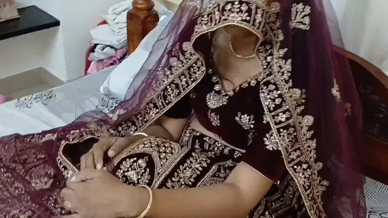 Apple Porn: Newly Married Desi Couple First Night Sex