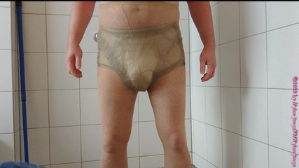 Carmen_Nylonjunge: Nylonjunge 失禁测试 1