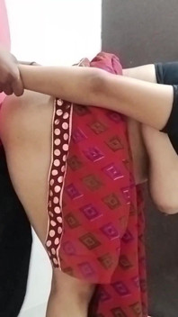 Bhabhi nakarm mnie mlekiem matki, a następnie zerżnął ją jak sukę