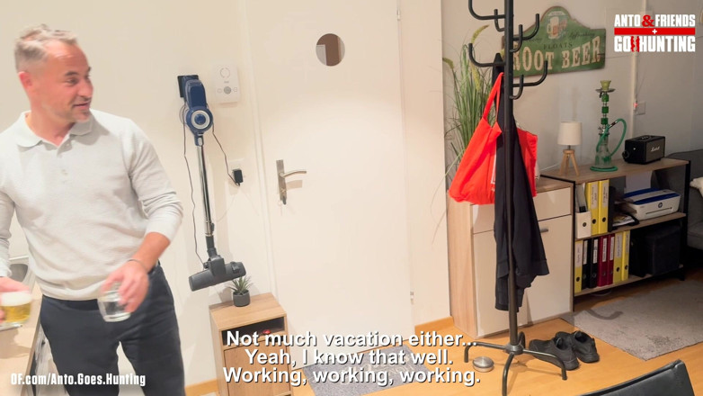 AntoGoesHunting: Hetero-neugierige Jonas Und Steven Lutschen Und Ficken Sich Gegenseitig, Während...