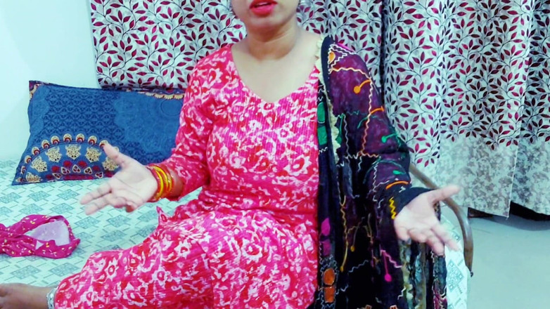 Desi Pari Bhabhi: Hot XXX Stepmom Fucked Hard Until Orgasm with Hindi Audio...