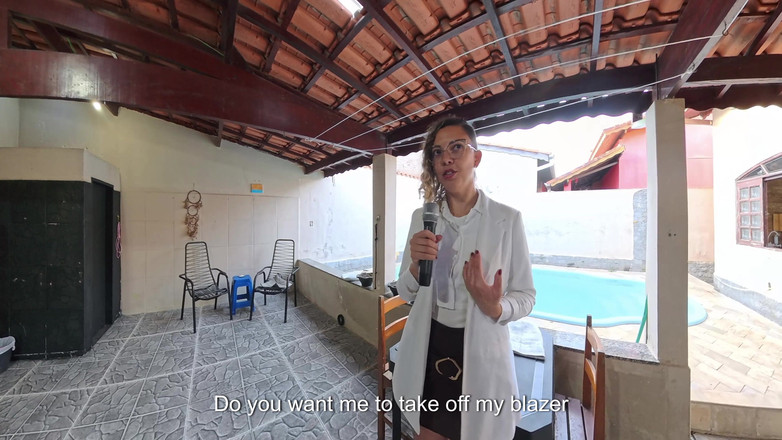 Victor SweetCoupleStories: La giornalista si spoglia nuda dopo essere stato sorpreso a...