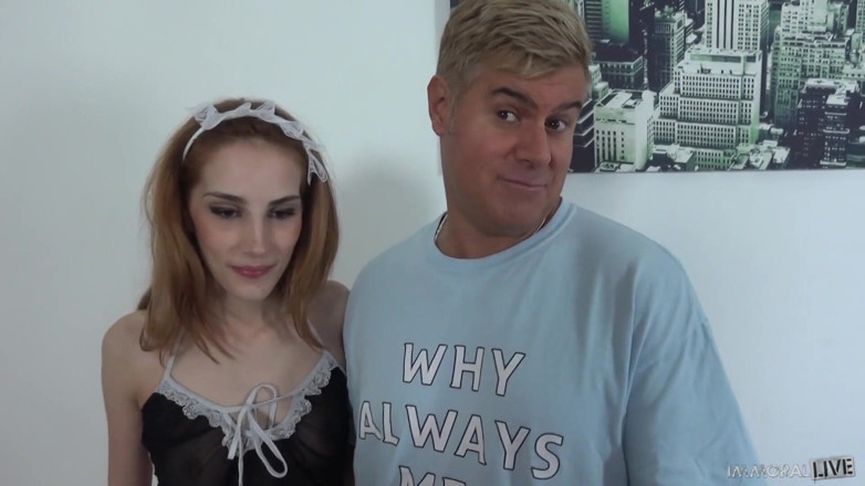Immoral Live: Super doorweekte meid Tina Blade