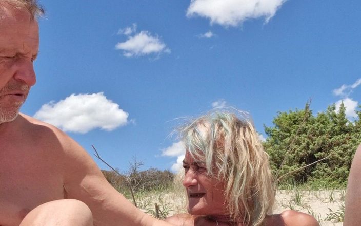 Gigi and David: Sex show stripchat, nudista Spiaggia, Shemale e guy, Gigi e...