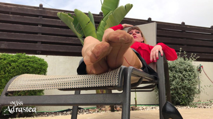 Miss Adrastea: Lick my nyloned summer soles!