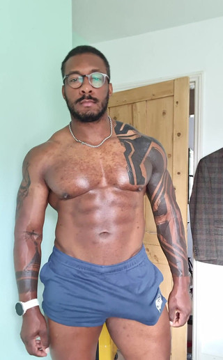 Amadeus: Die Aussie machen so kurz shorts!!