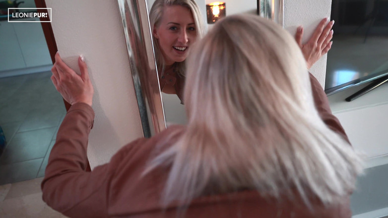 Leonie-Pur: Wow! Two intense orgasms for me before your sperm squirts...
