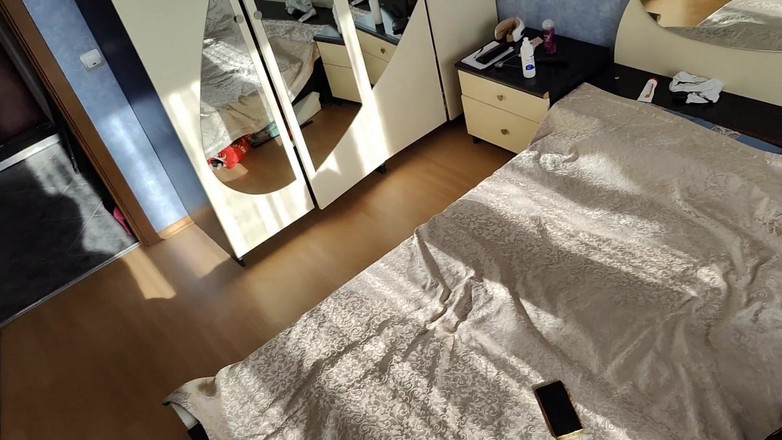 Tumanova Alina: Зухвала мачуха трахнула свого пасинка після того, як помітила, як він дрочить до її трусиків