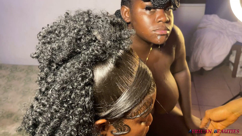 African Beauties: Raunchy Wild FFM Trójkąt