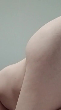 Two My Girlfriends Eat My Pussy at the Same Time