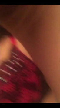 Provocante con il mio reggiseno rosso e mutandine impostato