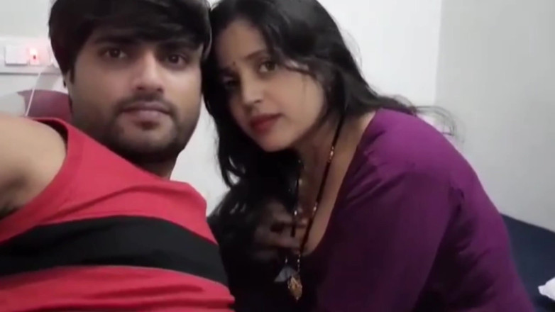 Komalaman: Sexul indiencei Bhabhi cu coloană sonoră hindi