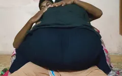 Pelacur India Selatan suka berada di atas dan menunggangi dan happy ending