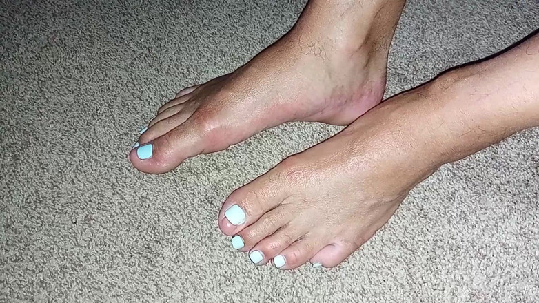 Midsouth Foot Fetish: Pedi si cowok imut lagi asik pamer tubuh aduhainya