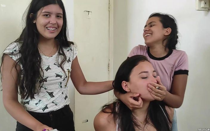 Selfgags Latina Bondage: 吸烟不酷！